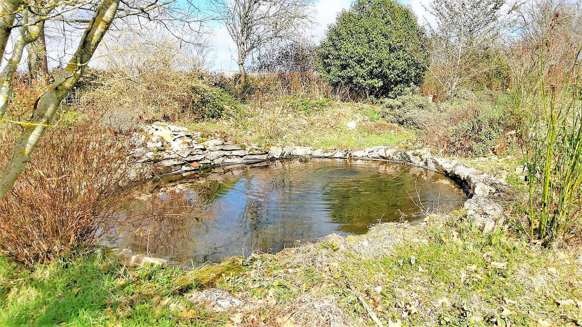 MARE - Maison à CHAMPAGNE-MOUTON