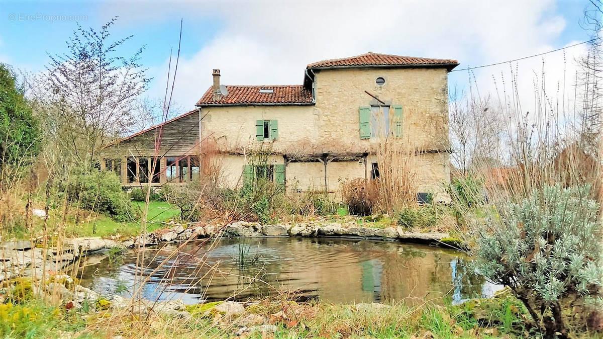 OVERVIEW - Maison à CHAMPAGNE-MOUTON