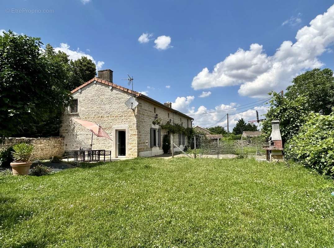 Maison à SAINTE-SOLINE