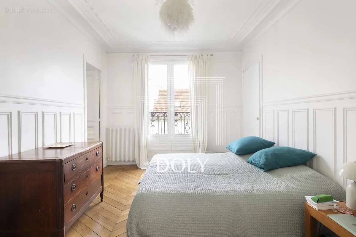 Appartement à PARIS-8E