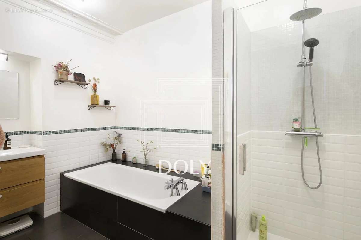 Appartement à PARIS-8E