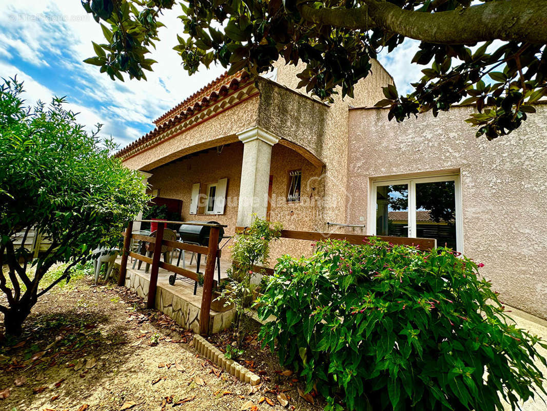 Maison à MILHAUD