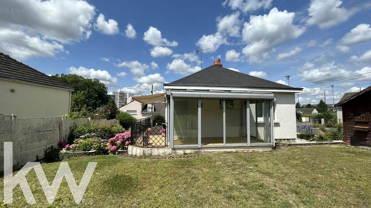 Maison à FLEURY-LES-AUBRAIS