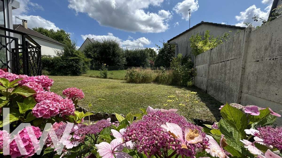 Maison à FLEURY-LES-AUBRAIS