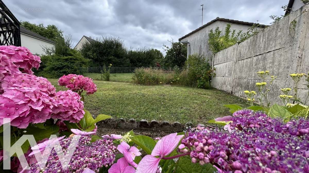 Maison à FLEURY-LES-AUBRAIS