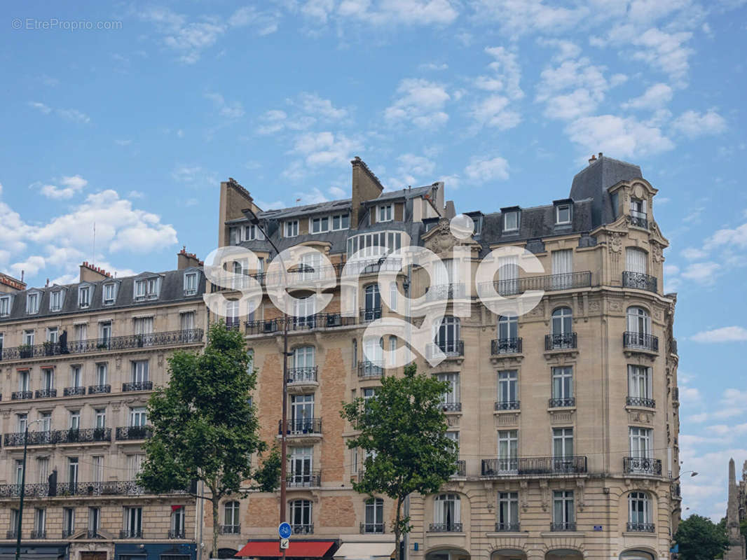 Appartement à NEUILLY-SUR-SEINE