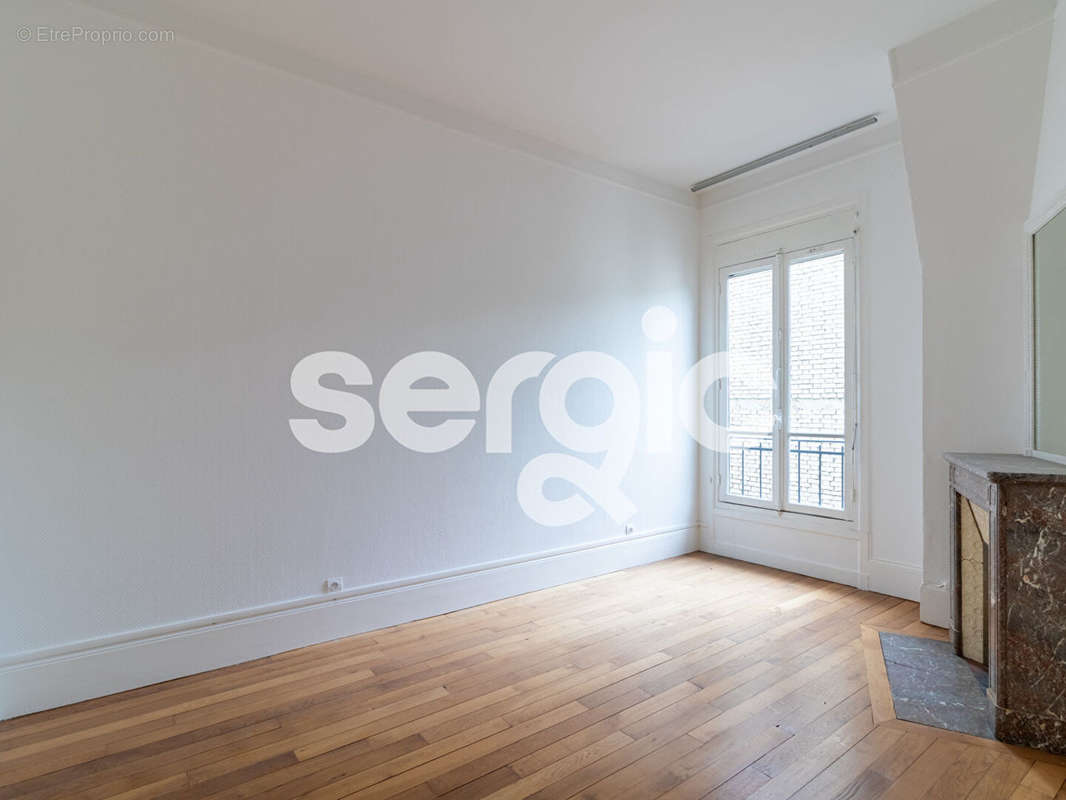 Appartement à NEUILLY-SUR-SEINE