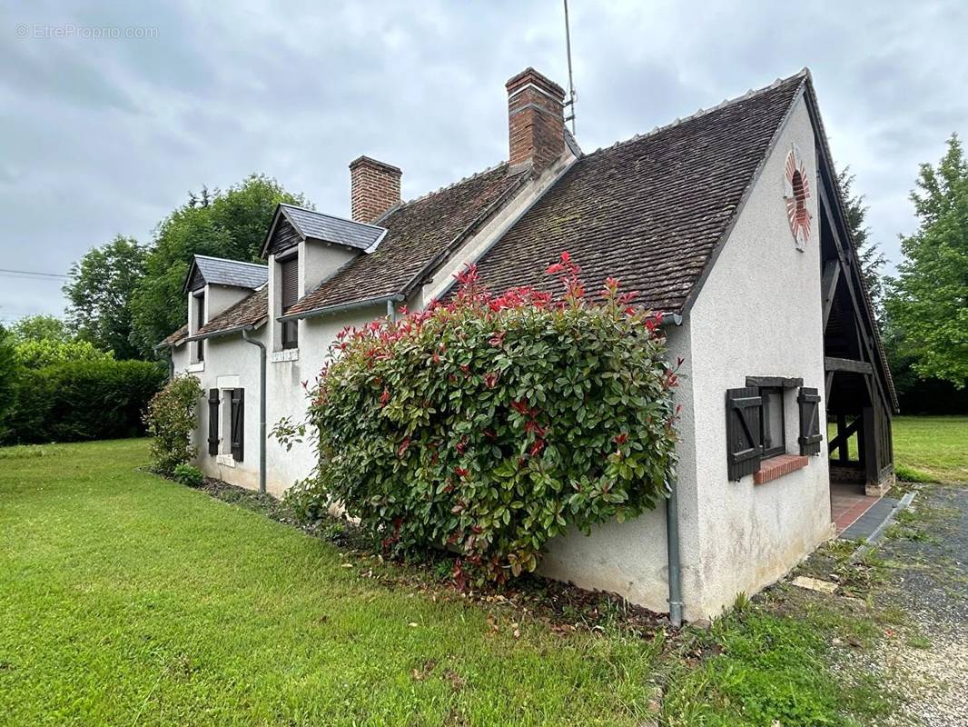 Maison à CANDE-SUR-BEUVRON