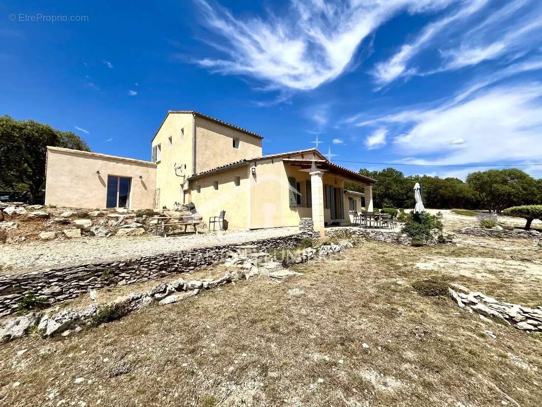 Maison à SAINT-SATURNIN-LES-APT