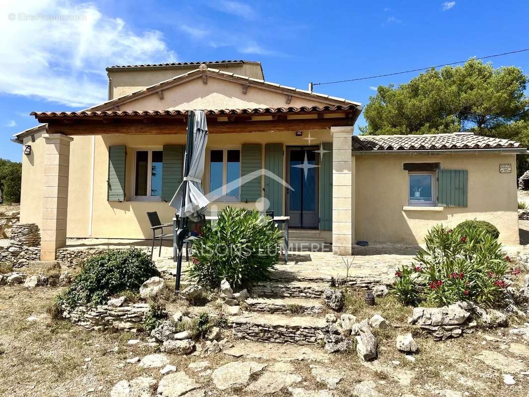 Maison à SAINT-SATURNIN-LES-APT