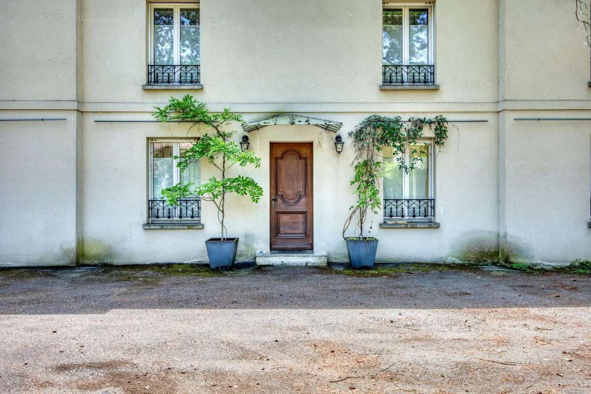 Maison à SAINT-REMY-LES-CHEVREUSE