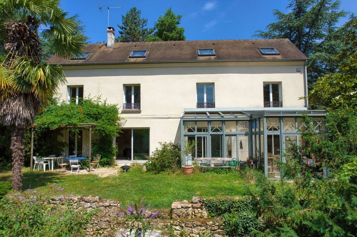 Maison à SAINT-REMY-LES-CHEVREUSE