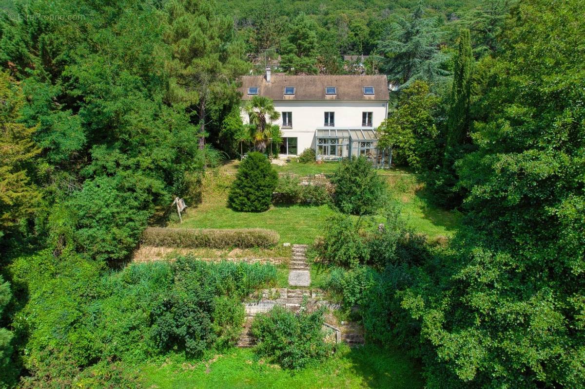 Maison à SAINT-REMY-LES-CHEVREUSE