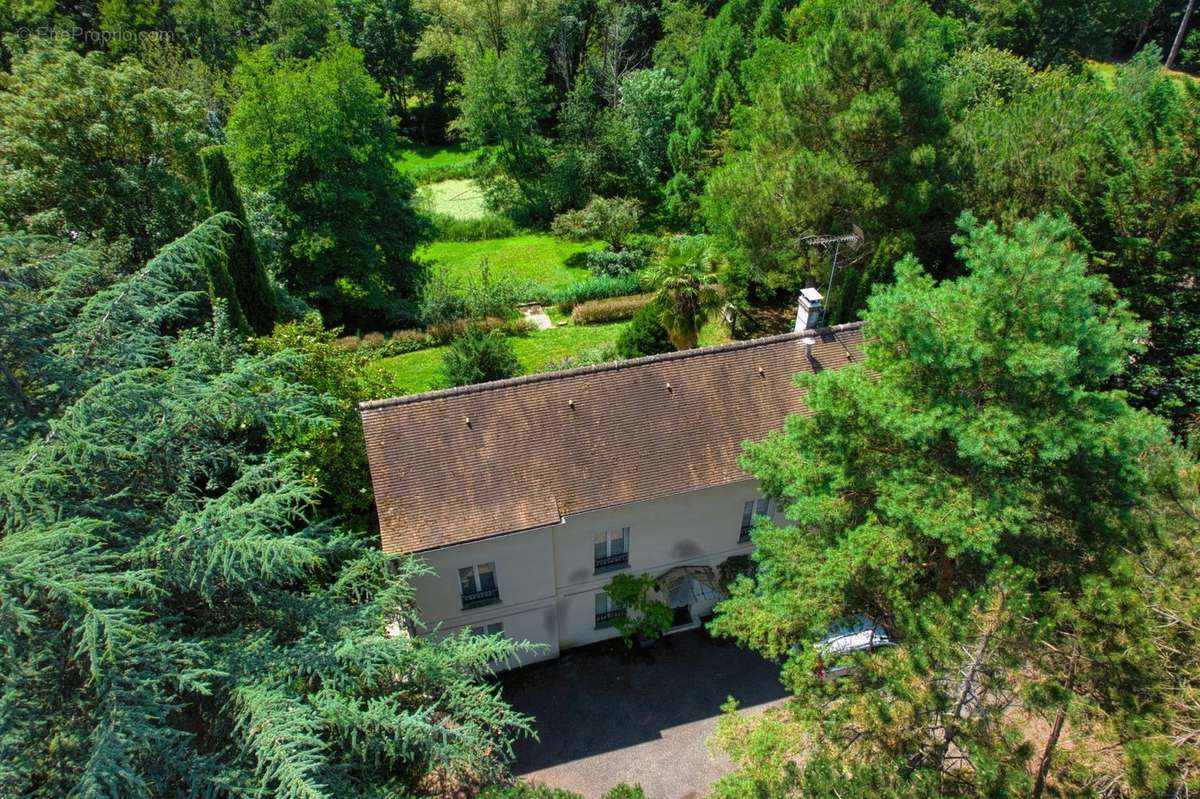 Maison à SAINT-REMY-LES-CHEVREUSE