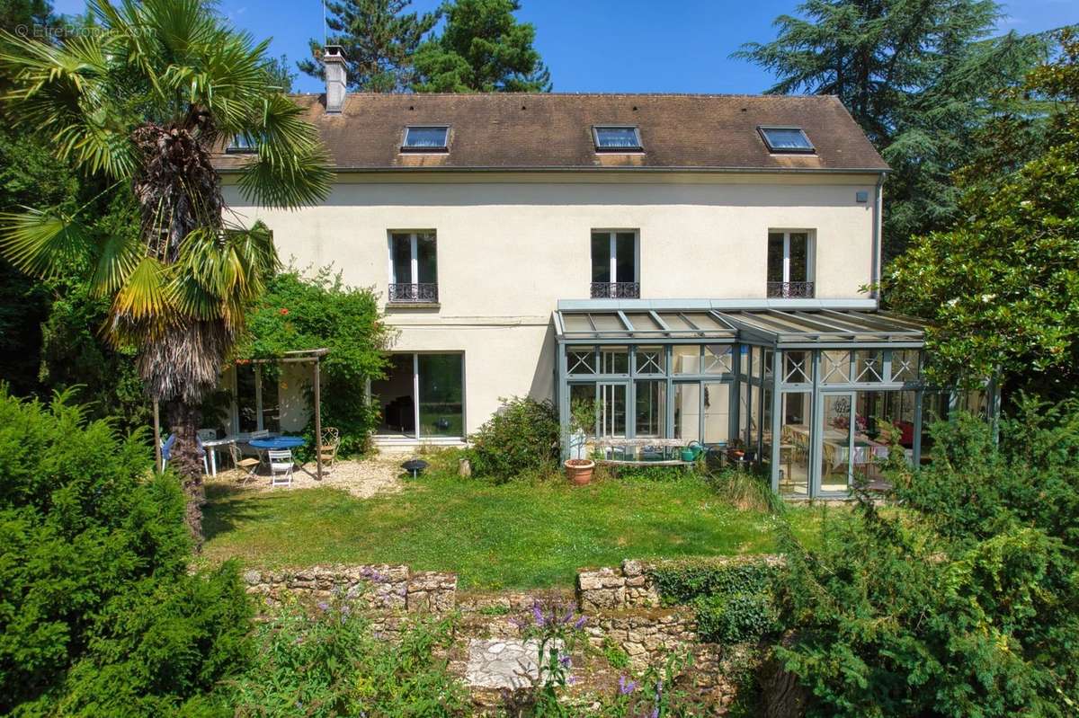 Maison à SAINT-REMY-LES-CHEVREUSE