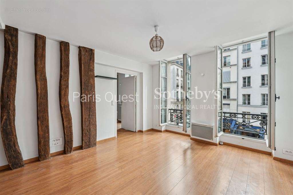 Appartement à PARIS-4E