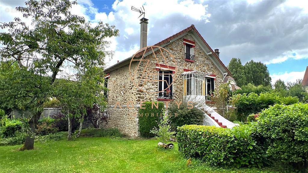 Maison à CHAMPIGNY-SUR-MARNE