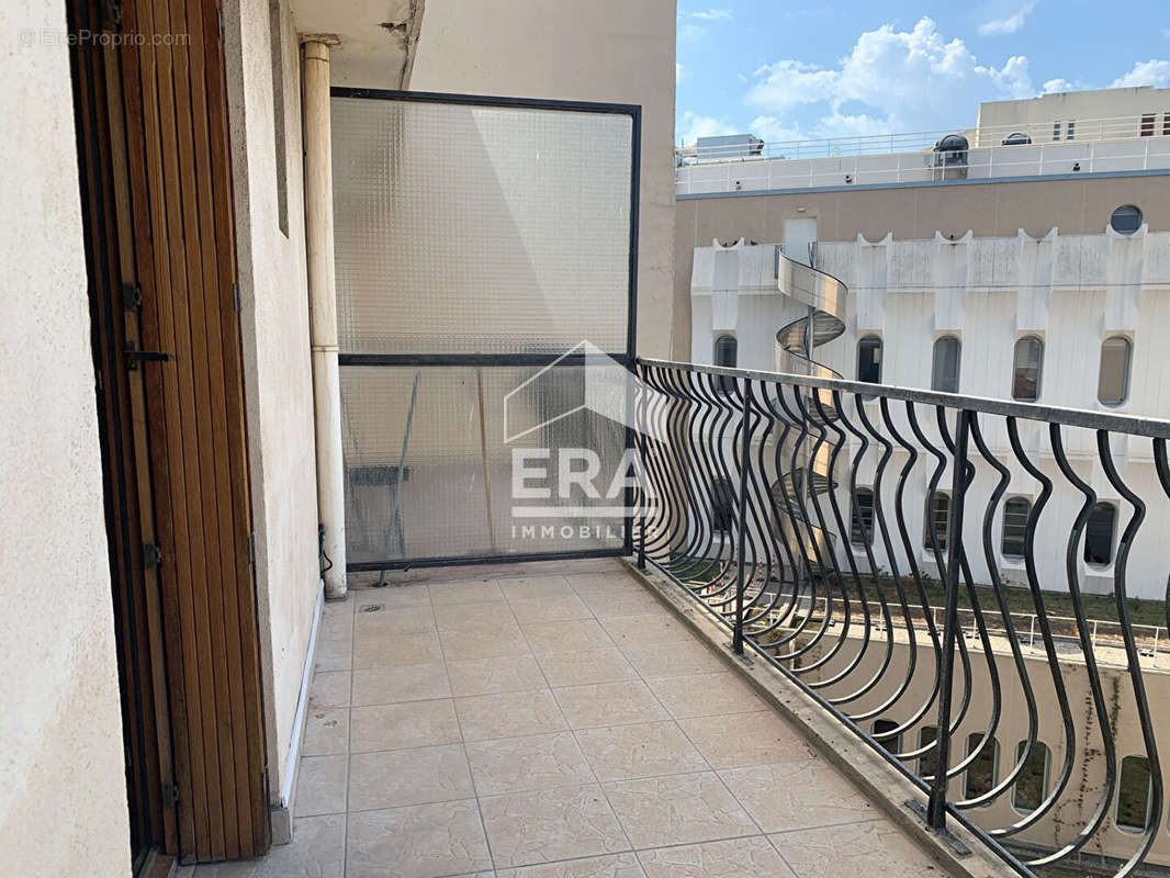 Appartement à MARSEILLE-3E