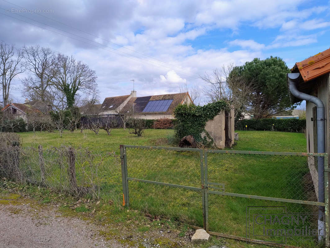 Maison à MERCEUIL