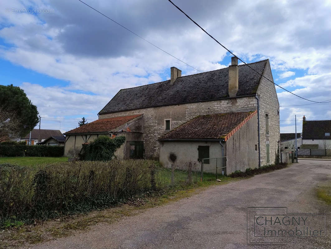 Maison à MERCEUIL