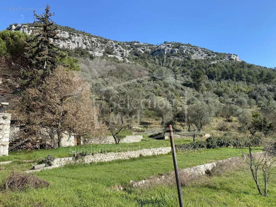 Maison à TOURRETTE-LEVENS