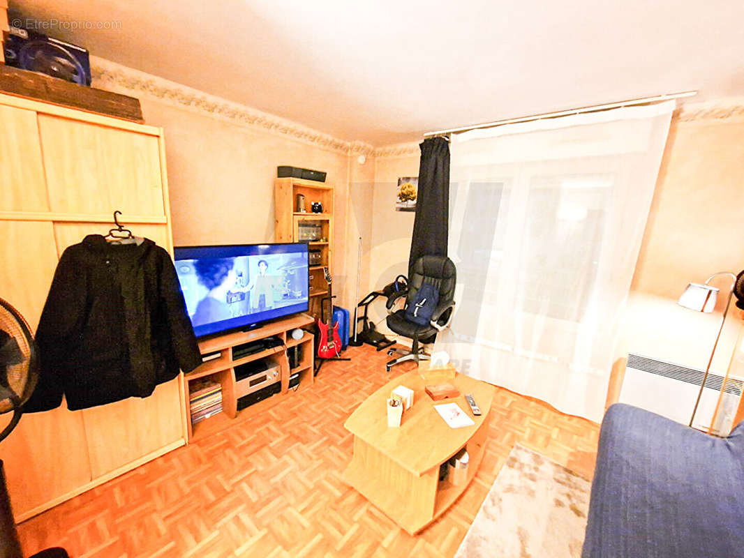 Appartement à HOUILLES