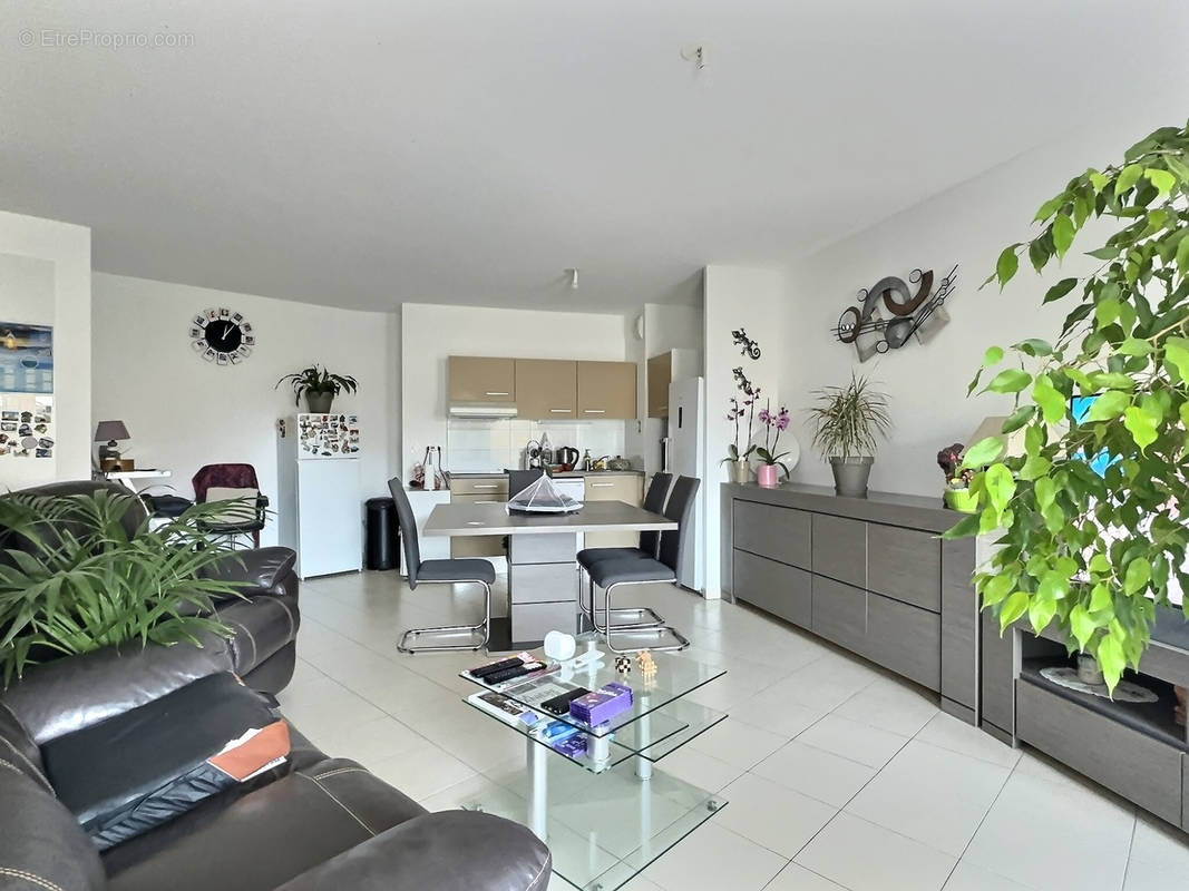 Appartement à PUGET-SUR-ARGENS