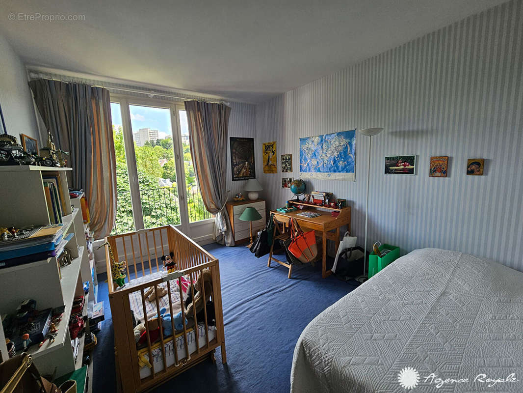 Appartement à MAREIL-MARLY