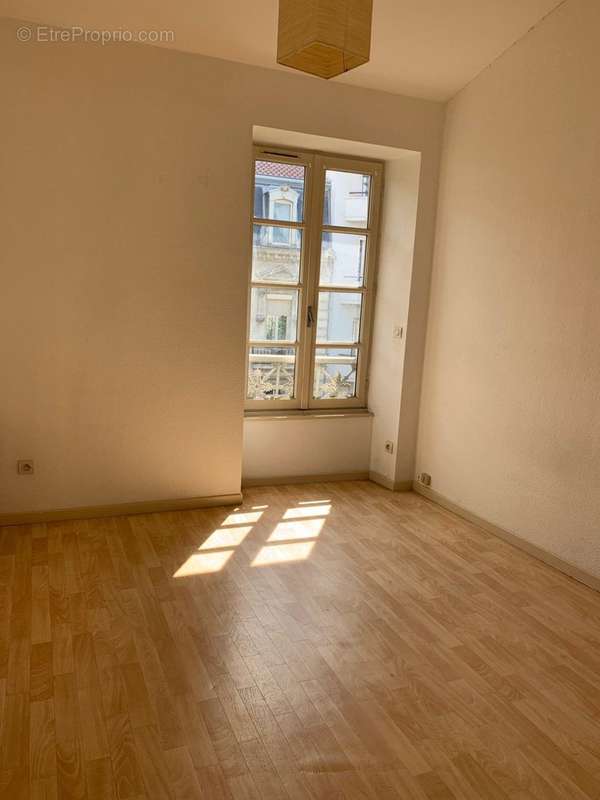 chambre 1 - Appartement à VALENCE