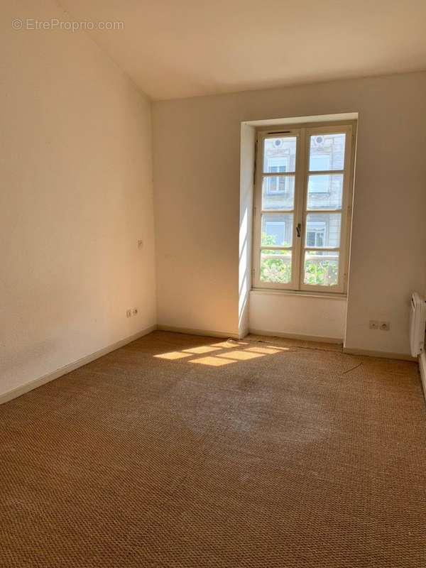 Chambre 2 - Appartement à VALENCE