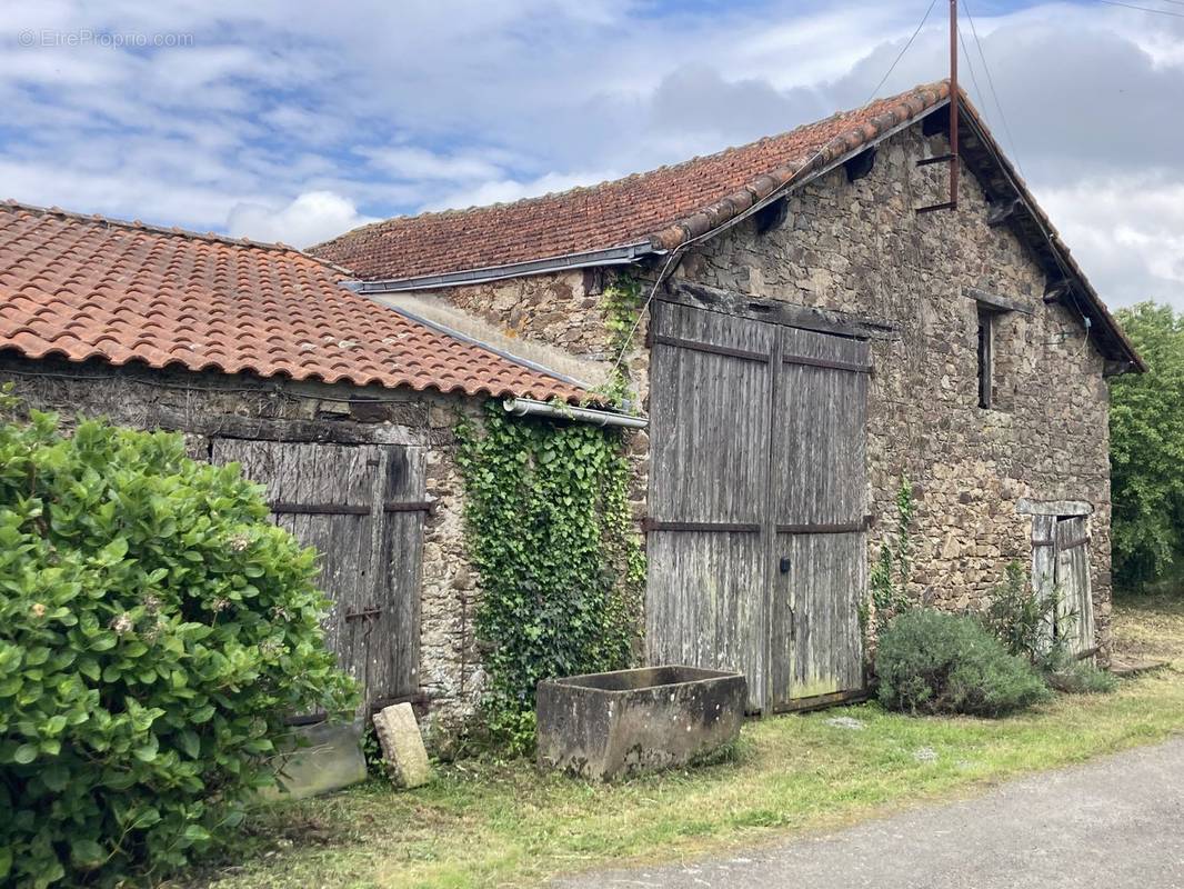 Maison à SAINT-LUMINE-DE-COUTAIS