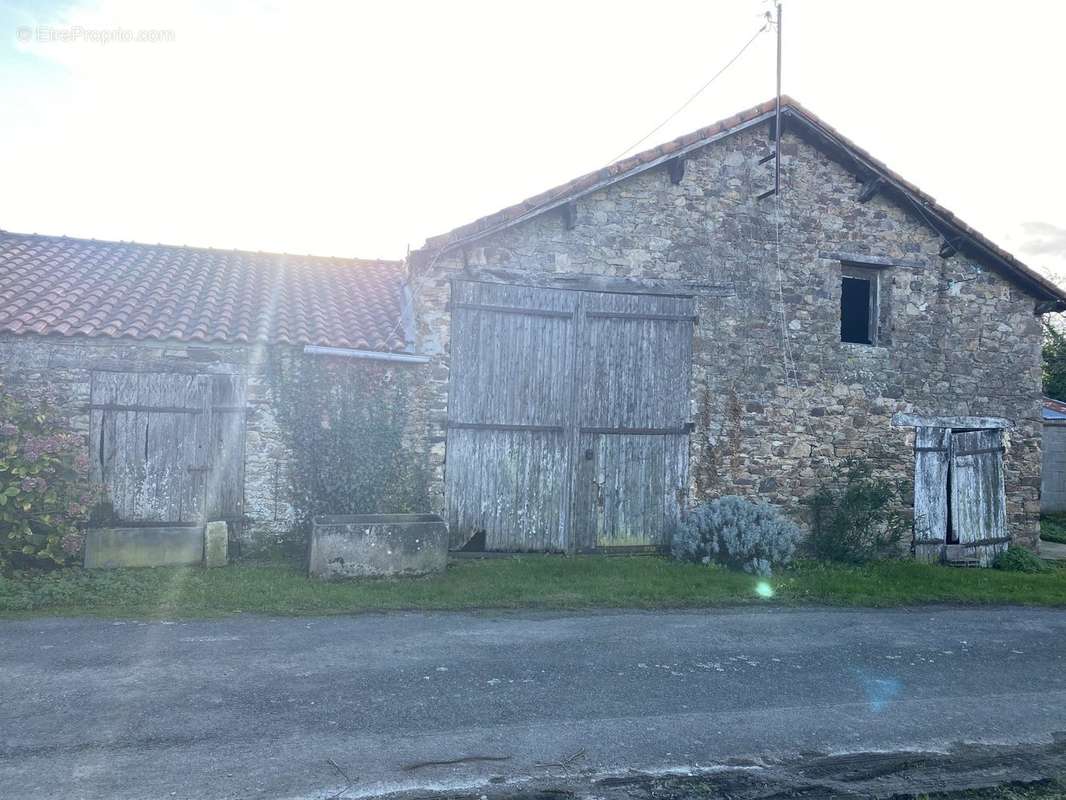 Maison à SAINT-LUMINE-DE-COUTAIS