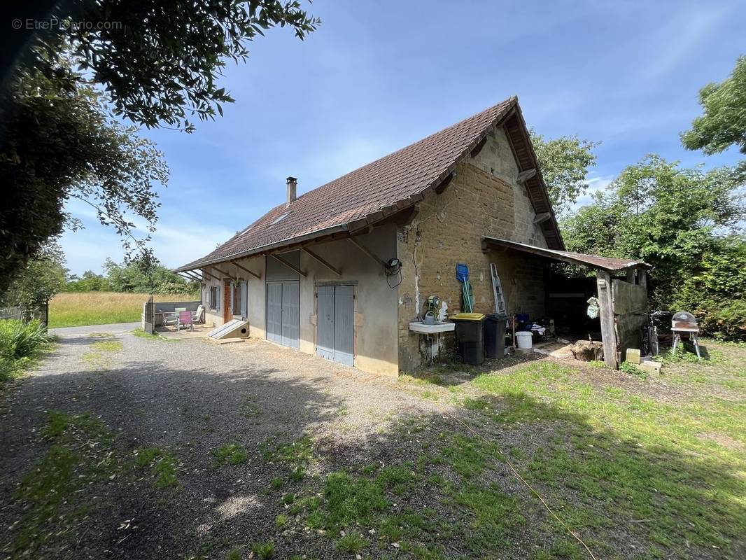 Maison à HUILLY-SUR-SEILLE