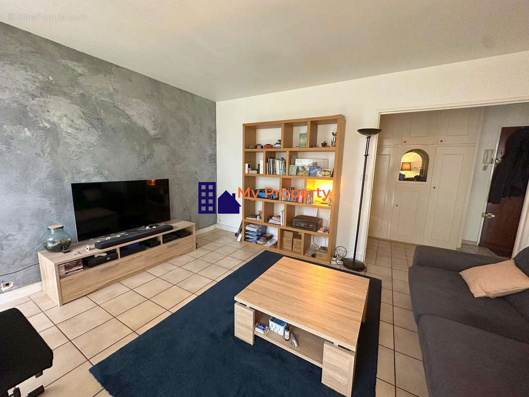 Appartement à HOUILLES