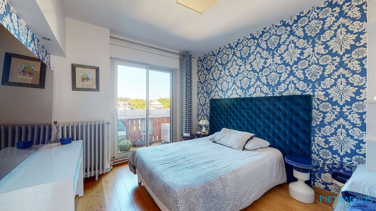 Chambre parentale avec dressing et salle d&#039;eau - Appartement à LYON-6E