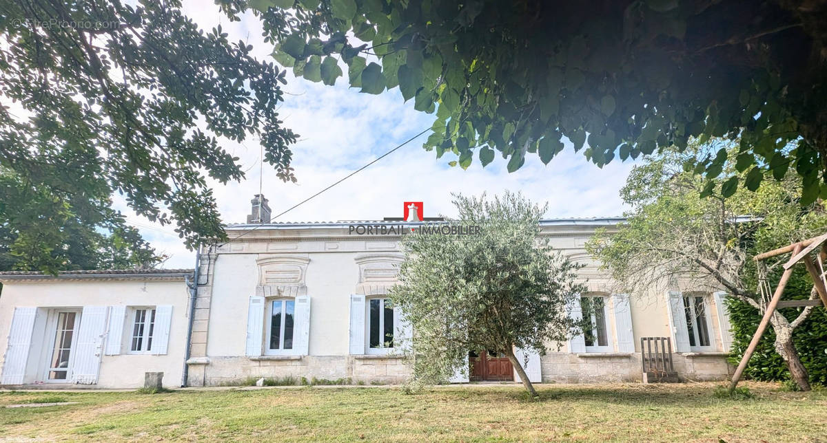 Maison à BLAYE