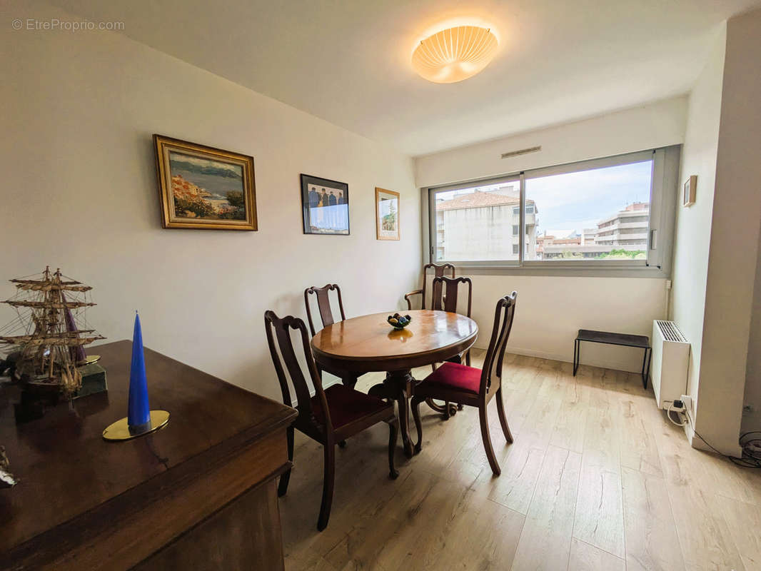 Appartement à MARSEILLE-8E