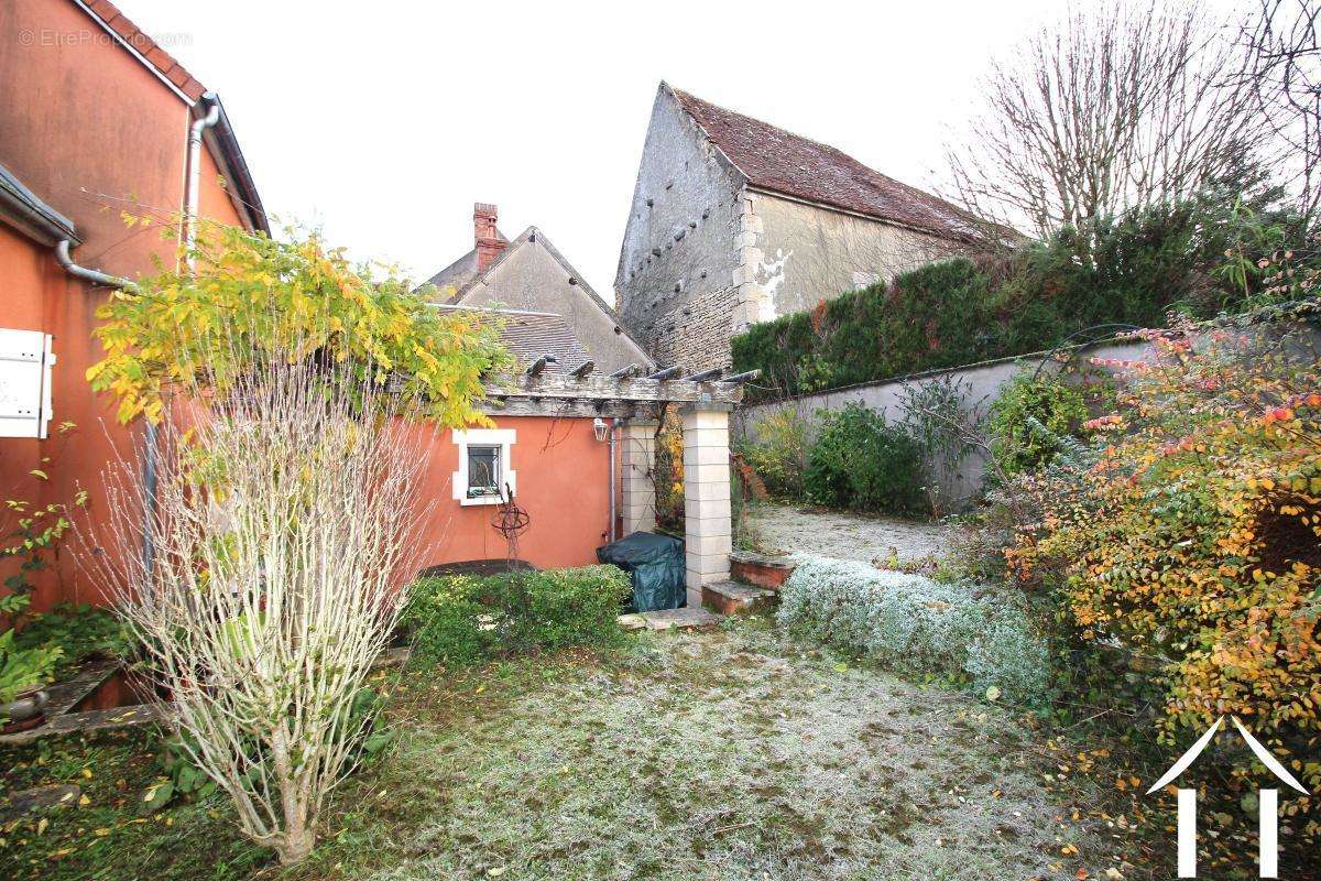 Maison à LA CHAPELLE-SAINT-ANDRE