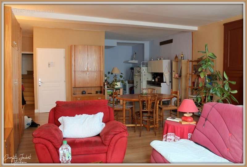 Appartement à CHALAIS