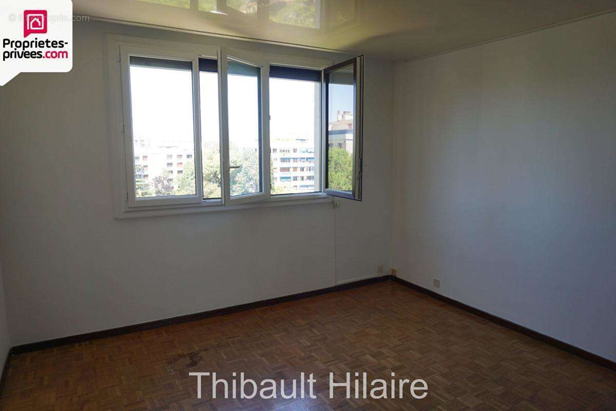 Appartement à MARSEILLE-9E