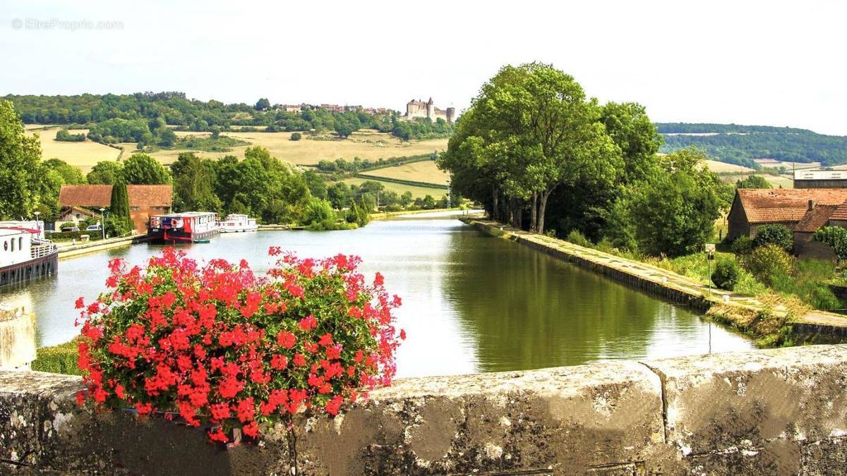 Maison à POUILLY-EN-AUXOIS