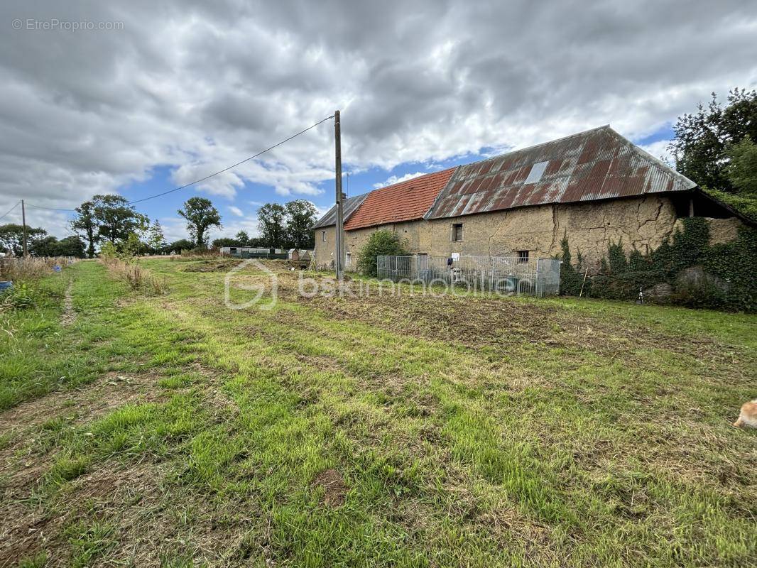 Maison à NOTRE-DAME-DE-CENILLY