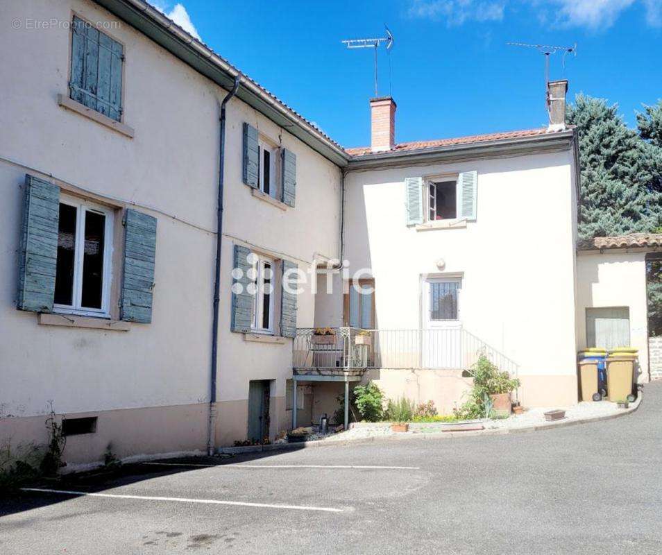 Appartement à CIVRIEUX-D&#039;AZERGUES