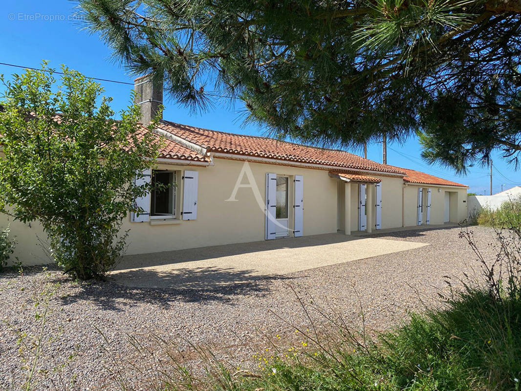 Maison à LONGEVILLE-SUR-MER