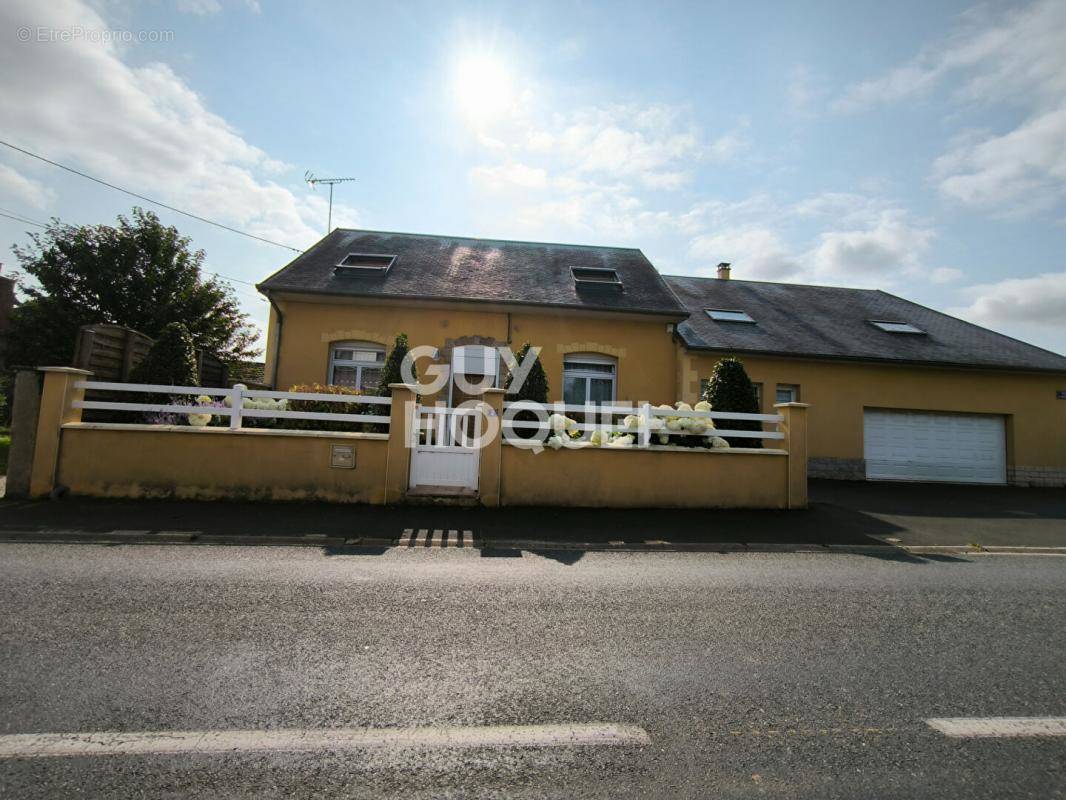 Maison à PERONNE