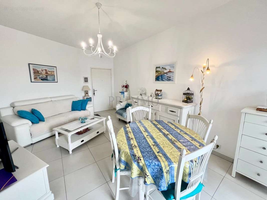 Appartement à FREJUS