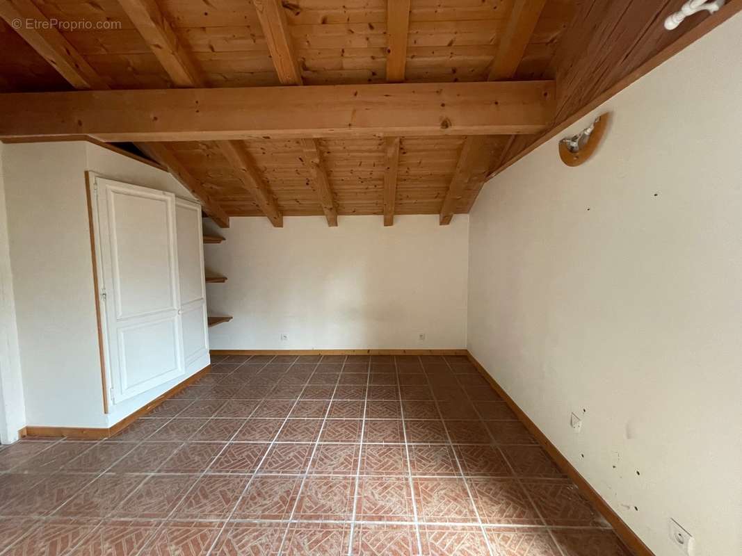 Appartement à SERRAVAL