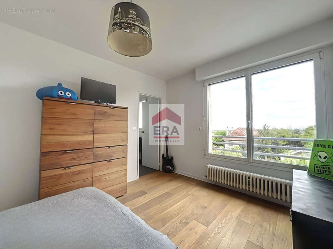 Appartement à SURESNES