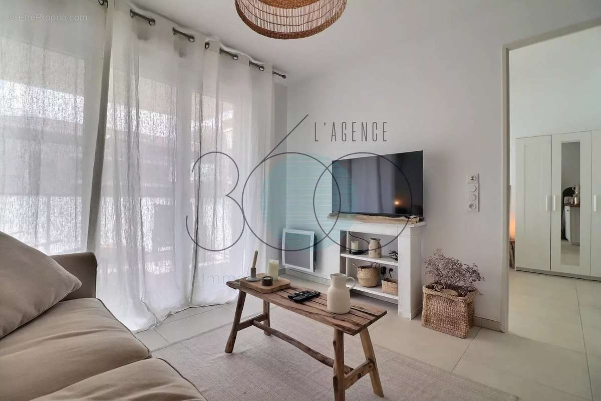 Appartement à MOUGINS