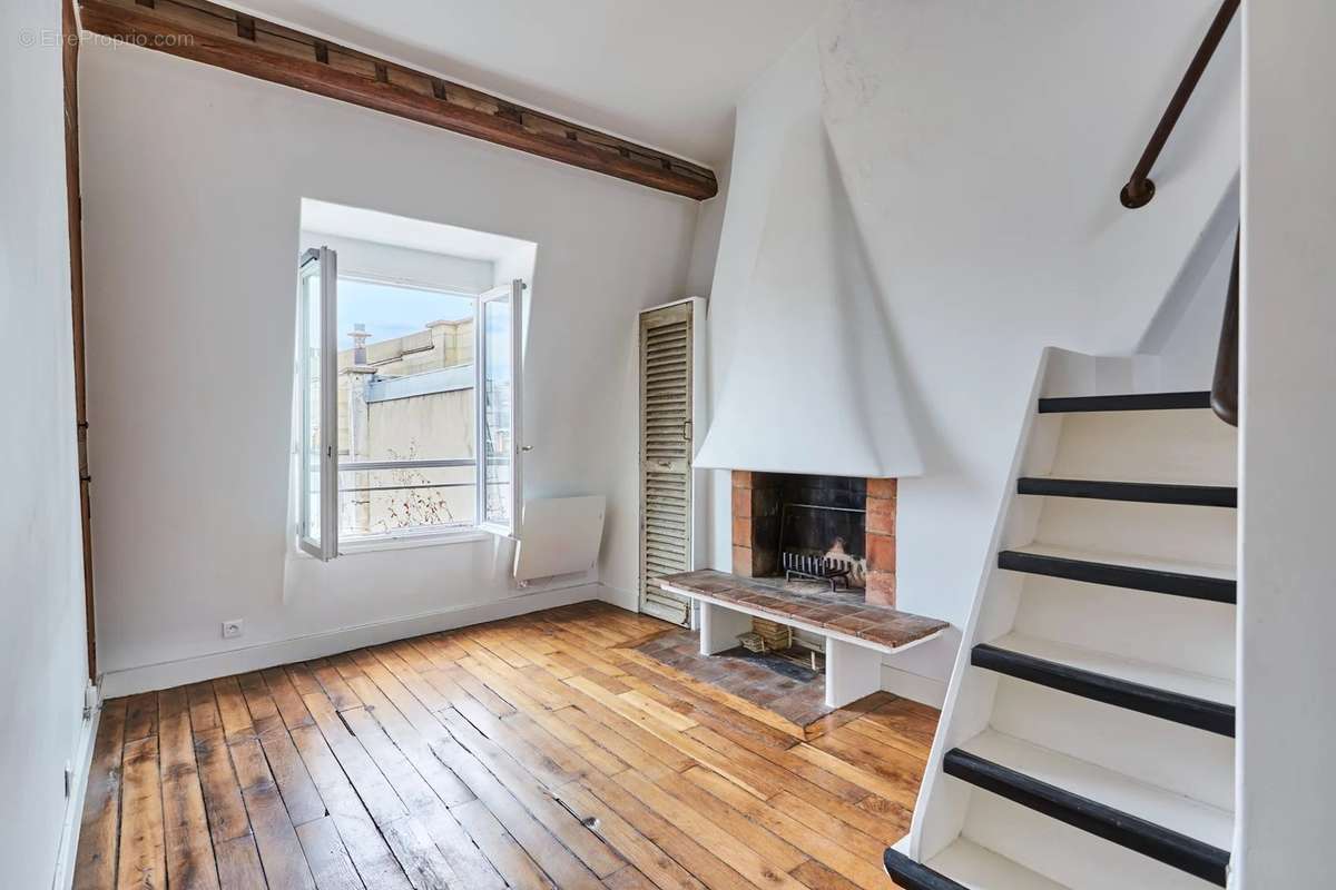 Appartement à PARIS-3E